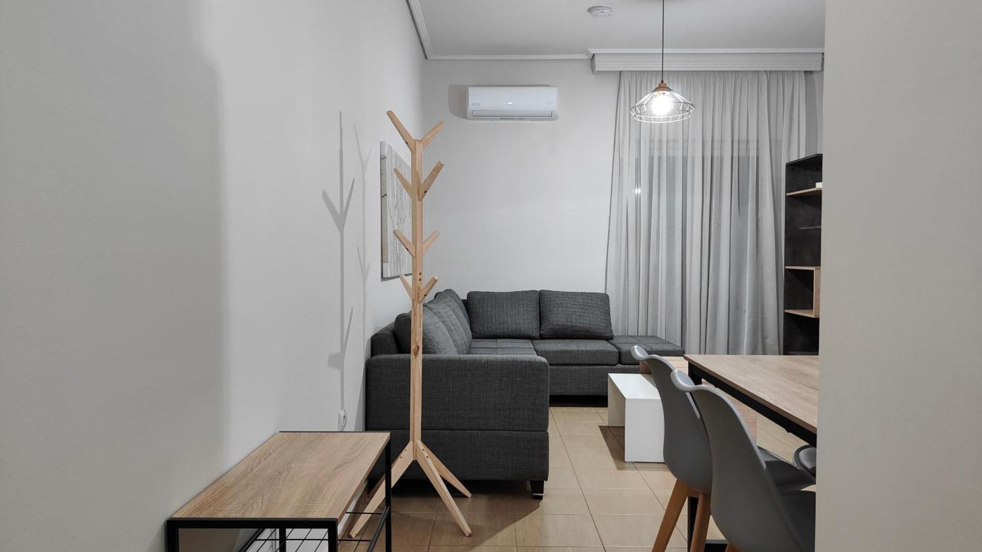 Rock & Roll 1 - Modern Apartment In Trikala エクステリア 写真
