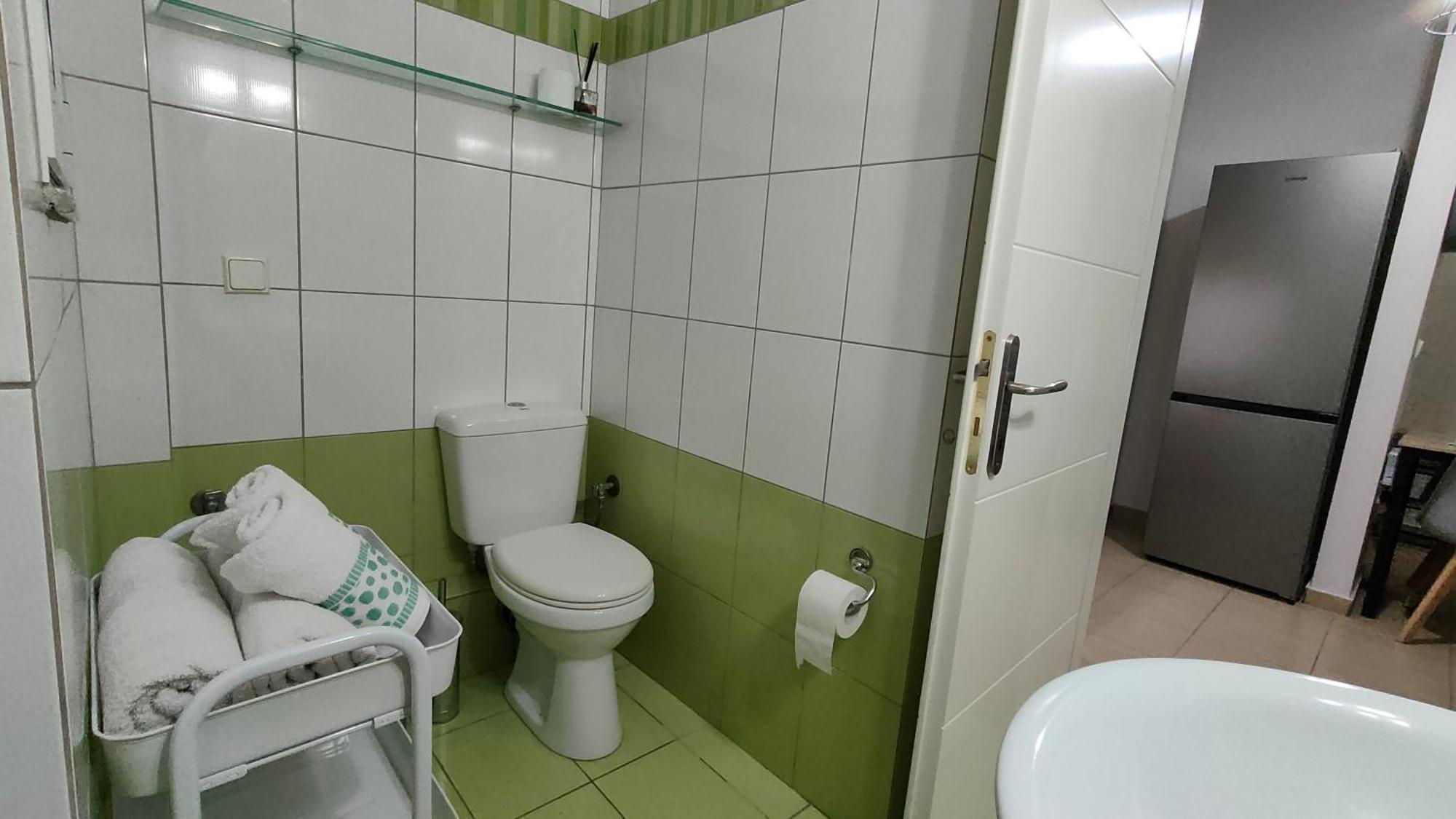 Rock & Roll 1 - Modern Apartment In Trikala エクステリア 写真